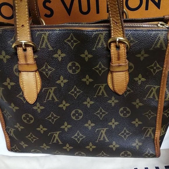 SOLD  SOLD SOLD Authentic Louis Vuitton popincourt/ w bag - Picture 2 of 8